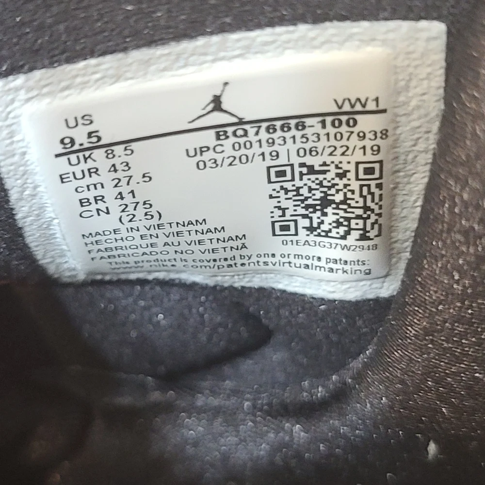 Air Jordan Retro 8 SE